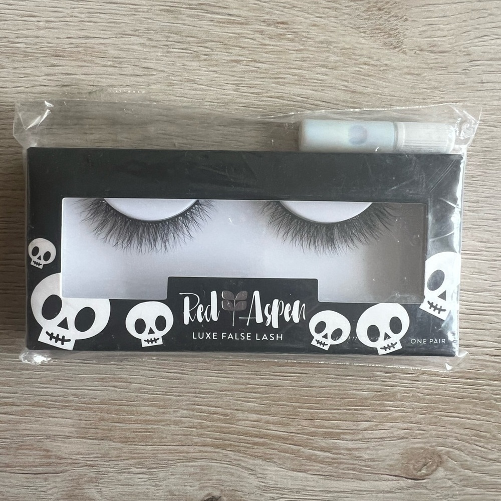 Red + Aspen Luxe False Lash Set. Bundle of six unused faux lashes! NEW! - Picture 2 of 7